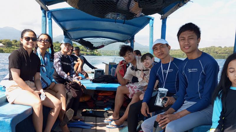 menjangan island group tour guest onboard