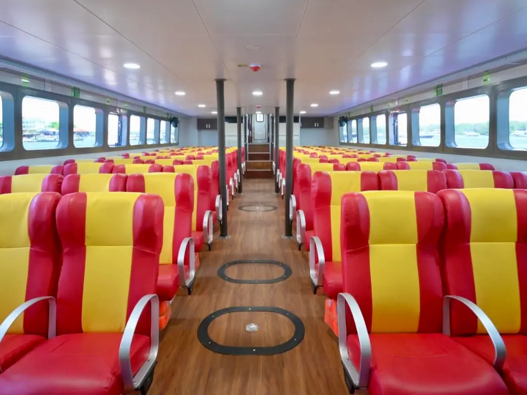 wijaya perkasa fastboat cabin, lovina to gili via padang bay